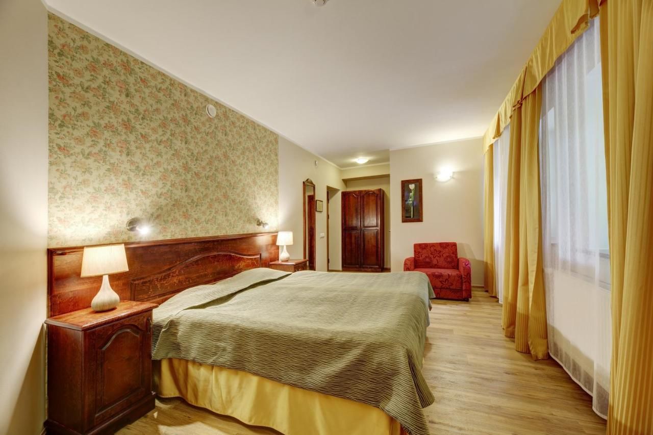 Отель Hotel Legend Пярну
